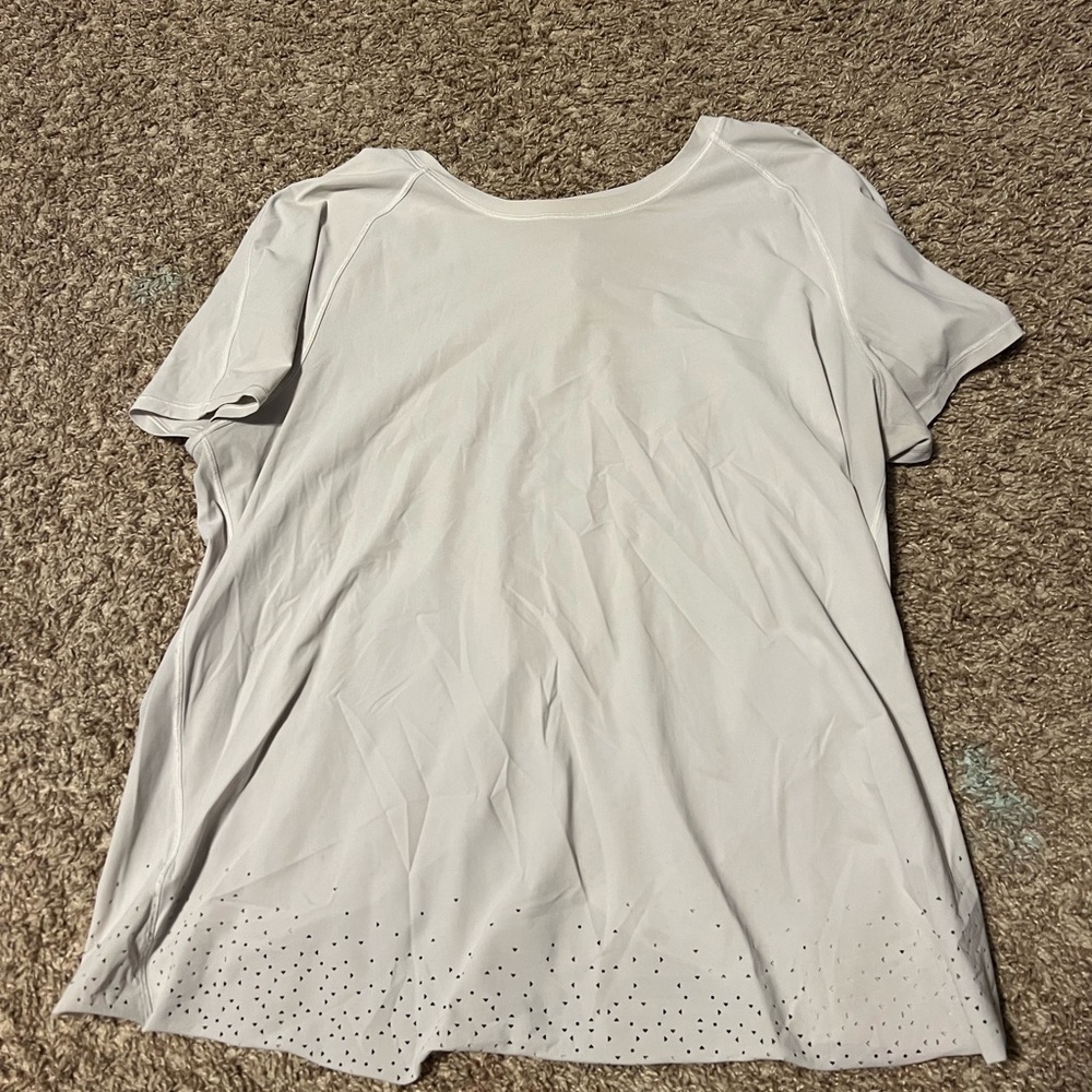 Lululemon tshirt